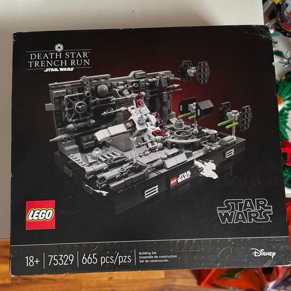 LEGO Star Wars Trench Run Diorama Set